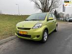 Daihatsu Sirion 2 1.0-12V Premium Airco LM velgen D. OH, Voorwielaandrijving, Gebruikt, Handgeschakeld, 3 cilinders
