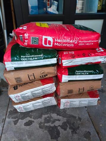 Partij Cement - Heidelberg, Dyckermot - 25kg zakken beschikbaar voor biedingen