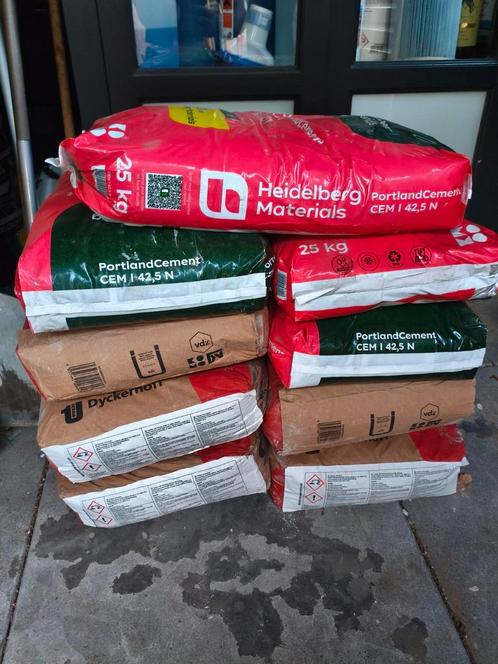 Partij Cement - Heidelberg, Dyckermot - 25kg zakken, Doe-het-zelf en Verbouw, Overige Doe-het-zelf en Verbouw, Nieuw, Ophalen