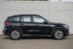 BMW iX1 eDrive20 / Trekhaak / Parking Assistant / Stoelverwa, Auto's, BMW, Stof, Zwart, Nieuw, SUV of Terreinwagen