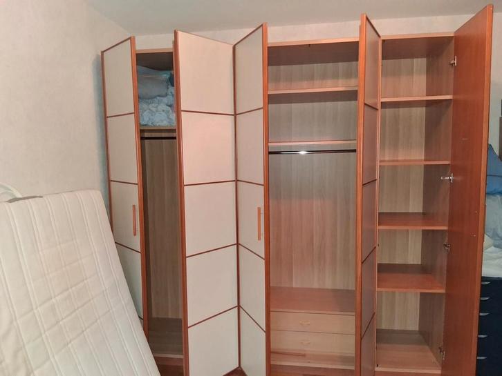 Ruime Kledingkast met Veel Opbergruimte, Huis en Inrichting, Kasten | Kledingkasten, Gebruikt, 200 cm of meer, 200 cm of meer