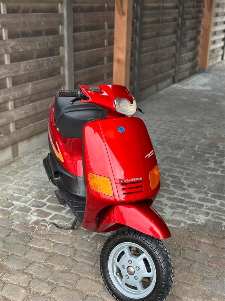 Piaggio zip fastrider 50cc duits, Fietsen en Brommers, Scooters | Piaggio, Zo goed als nieuw, Zip, Maximaal 45 km/u, Tweetakt