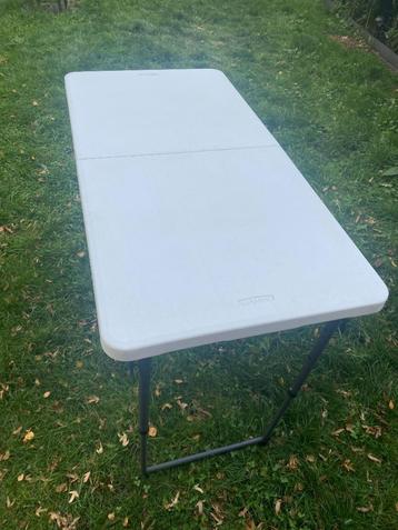 Lifetime tafel, 2 stuks - Wit - Opvouwbaar - 122x61x91 cm beschikbaar voor biedingen