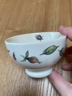 Schattig Kommetje Jet “A rose is…”, Huis en Inrichting, Keuken | Servies, Ophalen of Verzenden, Zo goed als nieuw, Kom(men), Overige stijlen