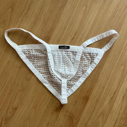 String wit met gaatjes, XL nieuw gay / hetero, Kleding | Heren, Ondergoed, Slip, Wit, Ophalen of Verzenden