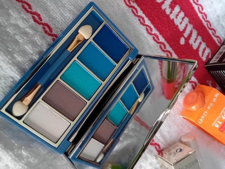 Make-up Set - Oogschaduw & Eyeliner, Sieraden, Tassen en Uiterlijk, Uiterlijk | Cosmetica en Make-up, Zo goed als nieuw, Make-up