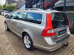 Volvo V70 2.5FT Summum 230PK LEER / XENON / TREKHAAK, Auto's, Gebruikt, Zwart, Bruin, 2521 cc