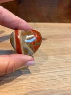 Hartje edelsteen ca 4x4 cm rood bruin groen beige, Ophalen of Verzenden, Zo goed als nieuw