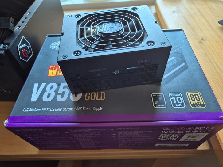 Cooler Master V850 SFX Gold ITX PC voeding 850w, Computers en Software, Interne voedingen, Refurbished, Ophalen of Verzenden