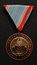 Hongaarse Medaille in cassette - Sovjet CCCP Periode, Nederland, Ophalen of Verzenden, Landmacht, Lintje, Medaille of Wings