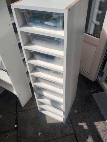 Kast voor reptielen met warmtematten en regelaar beschikbaar voor biedingen