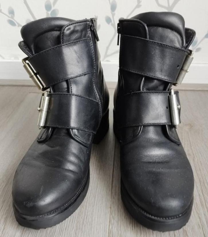 MISS BEHAVE Zwarte, Leren Enkellaarsjes maat 38, Kleding | Dames, Schoenen, Zo goed als nieuw, Lage of Enkellaarzen, Zwart, Ophalen of Verzenden