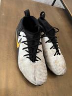 Voetbalschoenen Nike maat 36.5, Maat XS of kleiner, Ophalen, Gebruikt, Schoenen