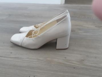 Trouwschoenen ivoor 1x gedragen beschikbaar voor biedingen