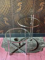 Twee glazen design tafeltjes repro Eileen Gray, Minder dan 55 cm, Gebruikt, Chroom design, Rond