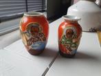 2 kleine Antieke Japanse Vaasjes, hoogte is 7 cm, Antiek en Kunst, Antiek | Vazen, Ophalen of Verzenden