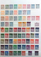 11 x insteekbladen Internationale postzegels + 19 lege, Ophalen of Verzenden, Overige landen, Gestempeld