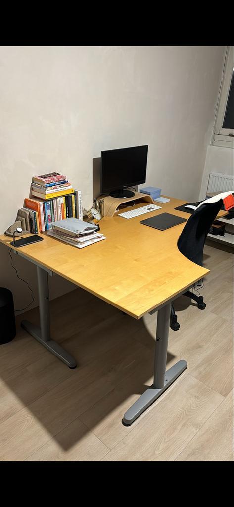 Gratis - IKEA Galant Hoekbureau, Huis en Inrichting, Bureaus, Gebruikt, Bureau, In hoogte verstelbaar, Ophalen