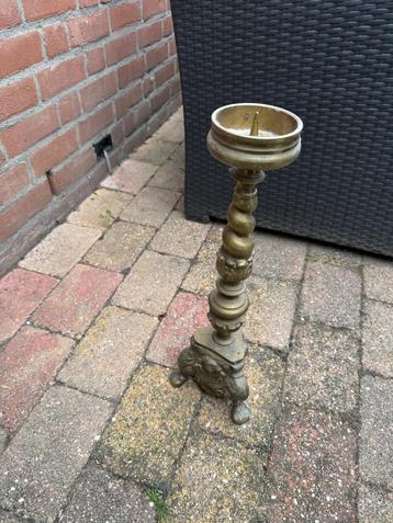 Kandelaar  beschikbaar voor biedingen