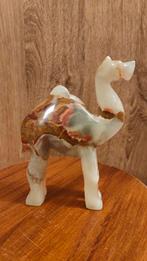 Dromedaris beeldje van 'onyx-marmer', Ophalen of Verzenden, Zo goed als nieuw, Mens
