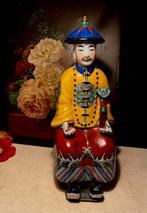 Antieke Chinese Keizerlijke Figuur. H 28 CM, Verzenden