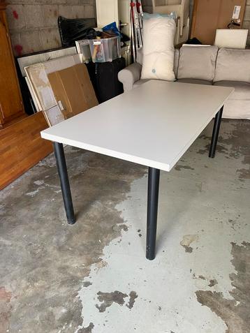 Gratis Stevige Bureau