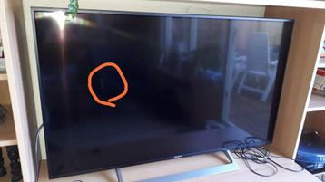 WIJ zoeken kapotte smart & led tvs  beschikbaar voor biedingen