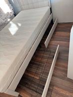 2x Zo Goed Als Nieuwe Eenpersoonsbedden met Achterwand, Ophalen, 90 cm, Eenpersoons, Beige