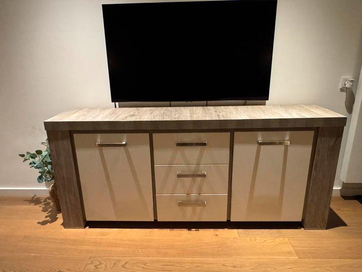 Dressoir, Huis en Inrichting, Kasten | Dressoirs, Zo goed als nieuw, 150 tot 200 cm, 25 tot 50 cm, Met lade(s), Met deur(en), Met plank(en)