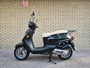 Sym Fiddle 2 4 Takt snorscooter (25KM) 11480KM & windscherm! beschikbaar voor biedingen
