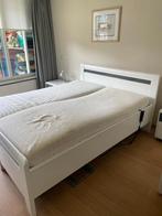 Senioren bed 2persoons op wieltjes zie foto's, Huis en Inrichting, Ophalen, Verstelbaar, Senioren bed, Wit