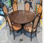 Thonet eettafel met 6 stoelen. Ronde tafel is 120 cm diamete, Ophalen