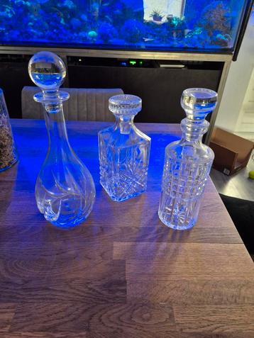 3x mooie karaf  beschikbaar voor biedingen