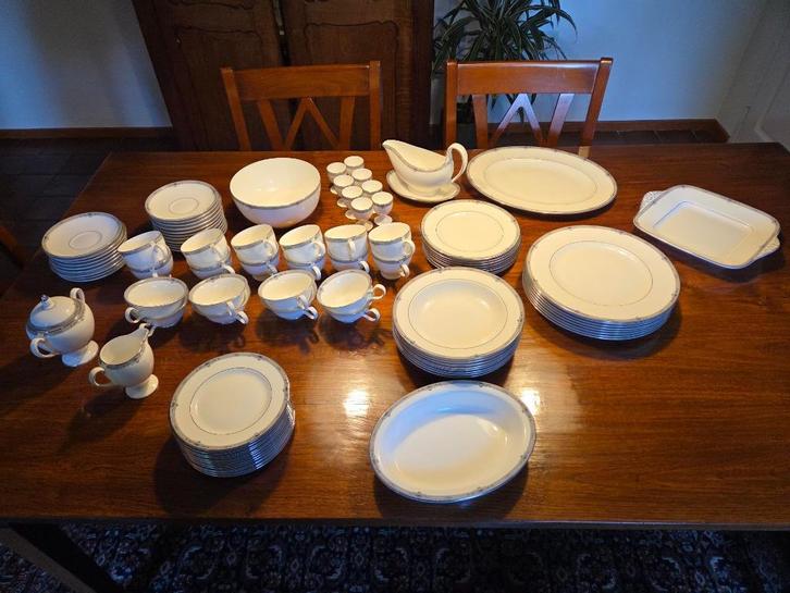 Wedgewood Amherst compleet servies, Huis en Inrichting, Keuken | Servies, Zo goed als nieuw, Compleet servies, Wedgwood, Porselein