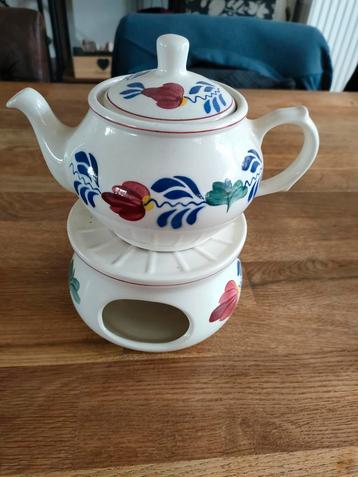 Boerenbont theepot en theelichtje  beschikbaar voor biedingen