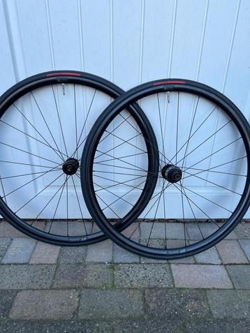 Nieuw DT Swiss R470 wielset Specialized Turbo banden beschikbaar voor biedingen