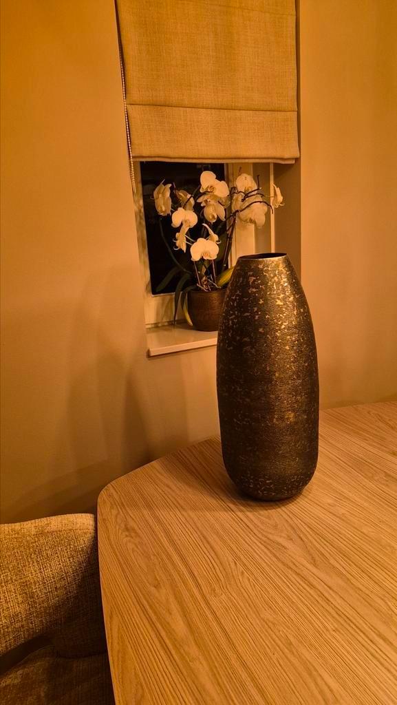 Hoge vaas van metaal, bruin/koper, Huis en Inrichting, Woonaccessoires | Vazen, Zo goed als nieuw, Overige kleuren, 50 tot 75 cm