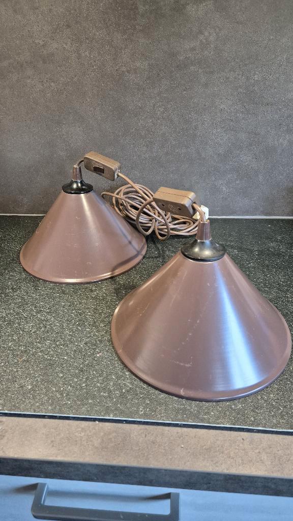 Set van 2 vintage hanglampen, bruin metaal, geschakeld. S46, Huis en Inrichting, Lampen | Hanglampen, Gebruikt, Minder dan 50 cm