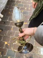 Vintage Wandlamp met Vlamkapje, Antiek en Kunst, Antiek | Lampen, Ophalen of Verzenden