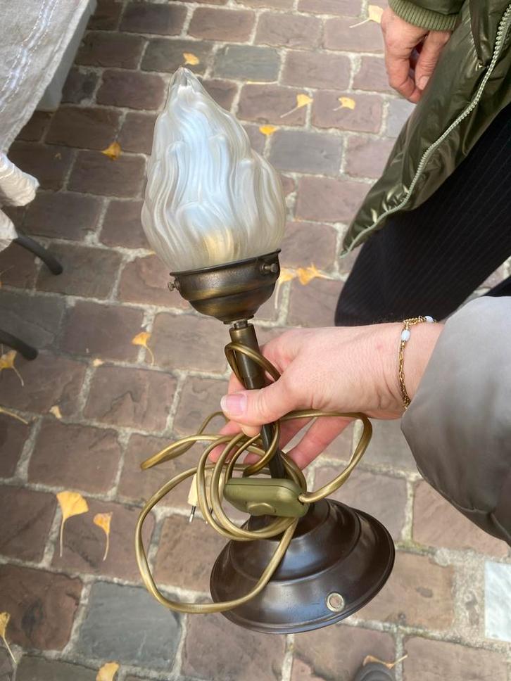 Vintage Wandlamp met Vlamkapje, Antiek en Kunst, Antiek | Lampen, Ophalen of Verzenden