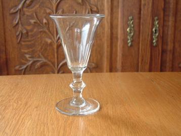1 gaaf antiek glas trompetglas nr.2. beschikbaar voor biedingen