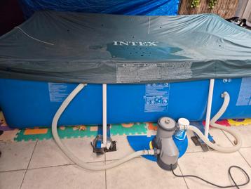 Intex Zwembad 2x3m + Toebehoren & Verwarming beschikbaar voor biedingen