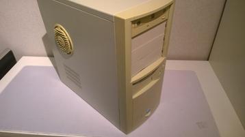 Vintage pc (gaming) Intel Pentium D, Ati Radeon X300, win xp beschikbaar voor biedingen