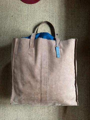 MYOMY the paper bag groot beschikbaar voor biedingen
