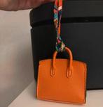 Leuke AirPod hoes in de vorm van een tasje, Sieraden, Tassen en Uiterlijk, Tassen | Damestassen, Ophalen of Verzenden, Nieuw, Oranje