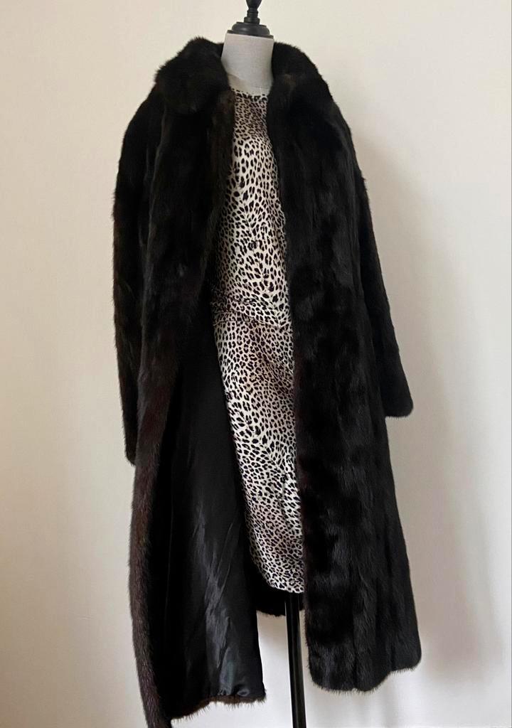 SAGA MINK nerts bont jas m38/40 twv 6.700 Via Manzoni Milaan, Kleding | Dames, Jassen | Winter, Zo goed als nieuw, Maat 38/40 (M)