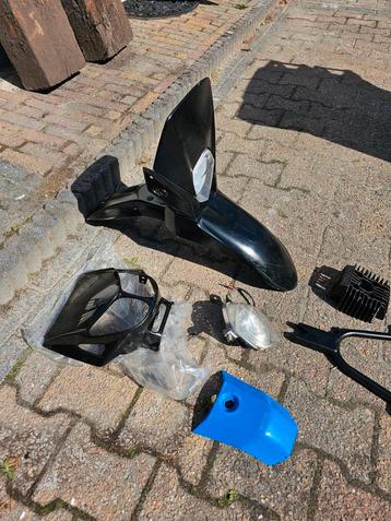 originele onderdelen derbi senda drd pro en tomos beschikbaar voor biedingen