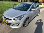 Hyundai I30 1.6 GDI i-Motion 135PK keurig netjes, Te koop, Zilver of Grijs, Benzine, Hatchback