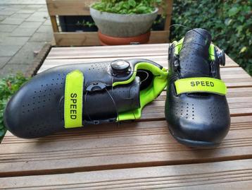 Fietsschoenen 42, zonder click beschikbaar voor biedingen