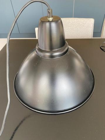 Hanglamp zwart (industriële stijl) beschikbaar voor biedingen